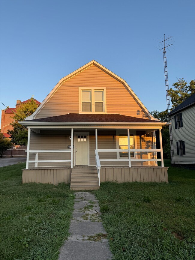 762 S Union St, Lima, OH 45804