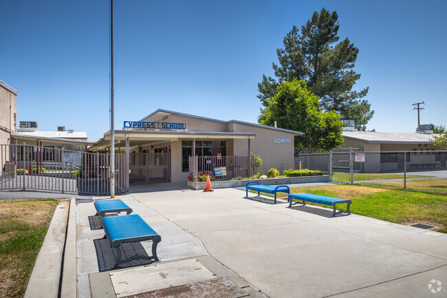 The courses at Cypress Elementary School in Highland
encourage creativity.