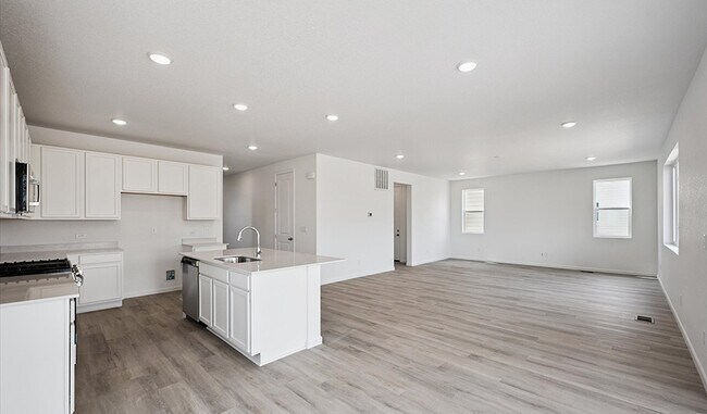 4651 Sugar Beet St, Johnstown, CO 80534 - photo 7