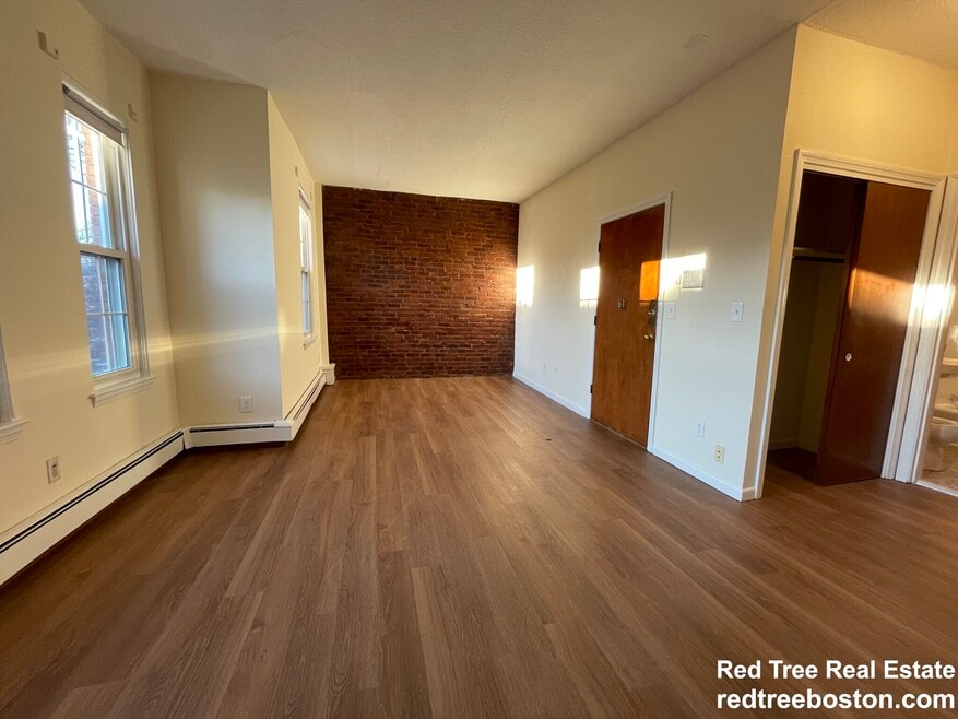 78 S Huntington Ave unit 1, Boston, MA 02130 - photo 1