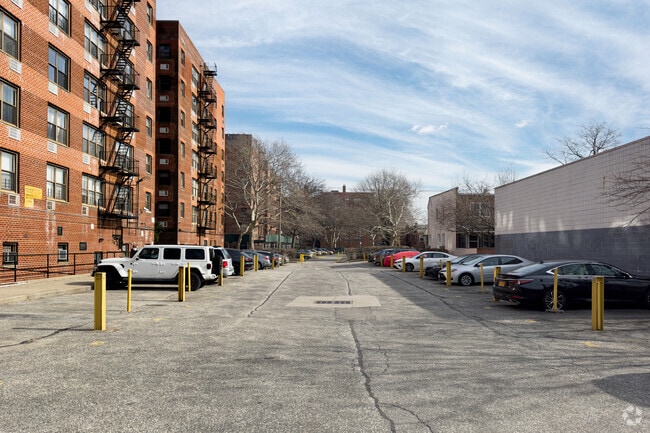 Most properties in Flatlands have off-street parking as many residents own cars.