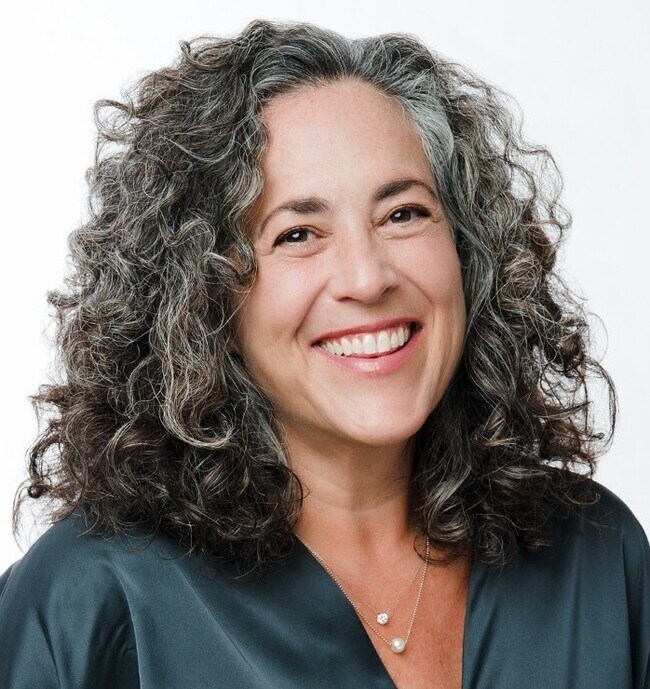 Leigh Schneider