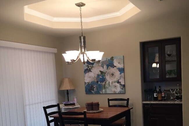 Spacious Dining !
