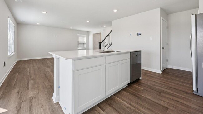 327 Eclipse St, Charles Town, WV 25414 - photo 5