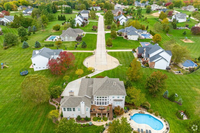 Elegant homes in Weldon Spring occupy spacious lots.