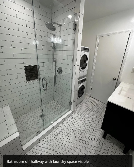 Main bathroom/laundry