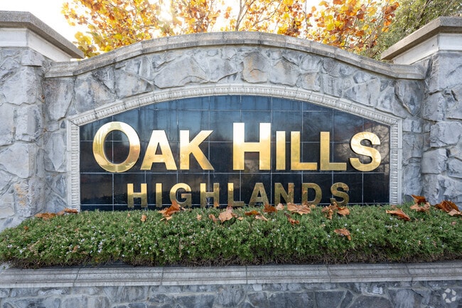 The Oak Hills neighborhood offers a variety of homes for you to choose from.