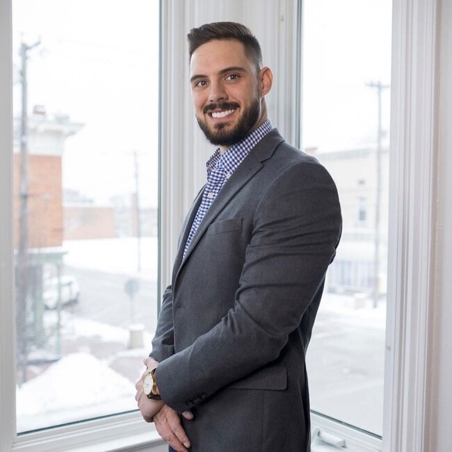 Agent Photo