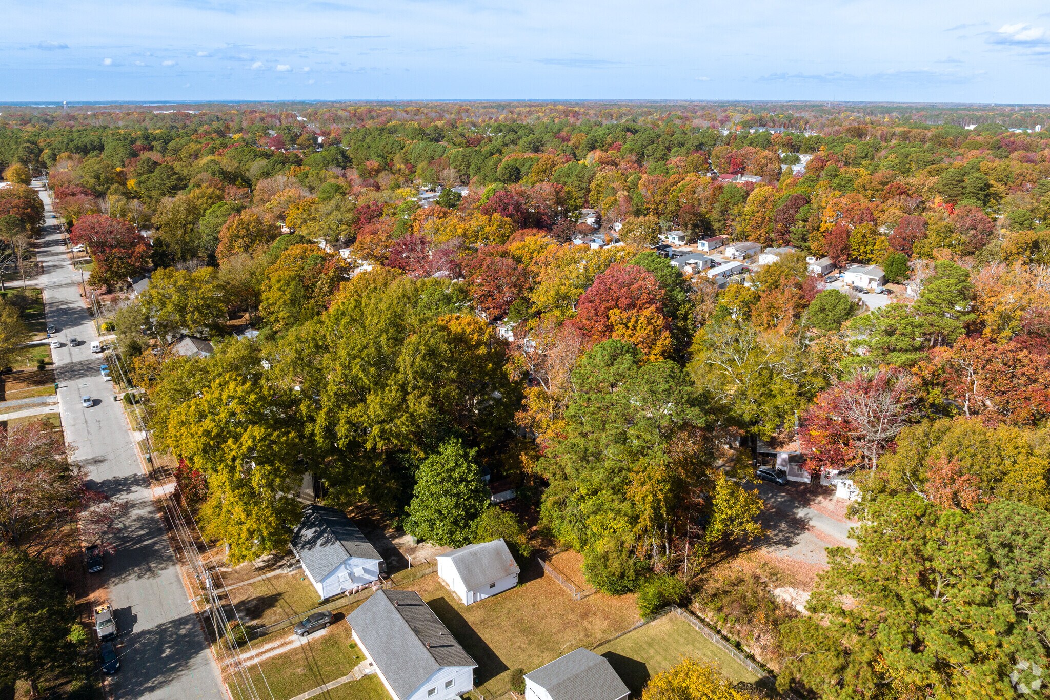 Reservoir residents have easy access to an assortment of everyday amenities.