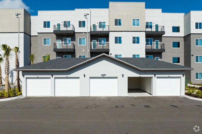 Parasol Melbourne, Melbourne, FL 32904 - photo 7