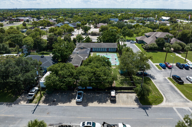 Brownsville Montessori Academy is a private Preschool and Elementary  located in Brownsville.