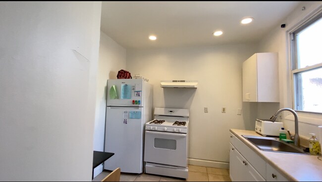 370 S Negley Ave unit 2, Pittsburgh, PA 15232 - photo 6