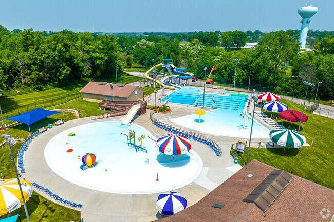 Memorial Park has a waterpark making it very popular among Indianola families.
