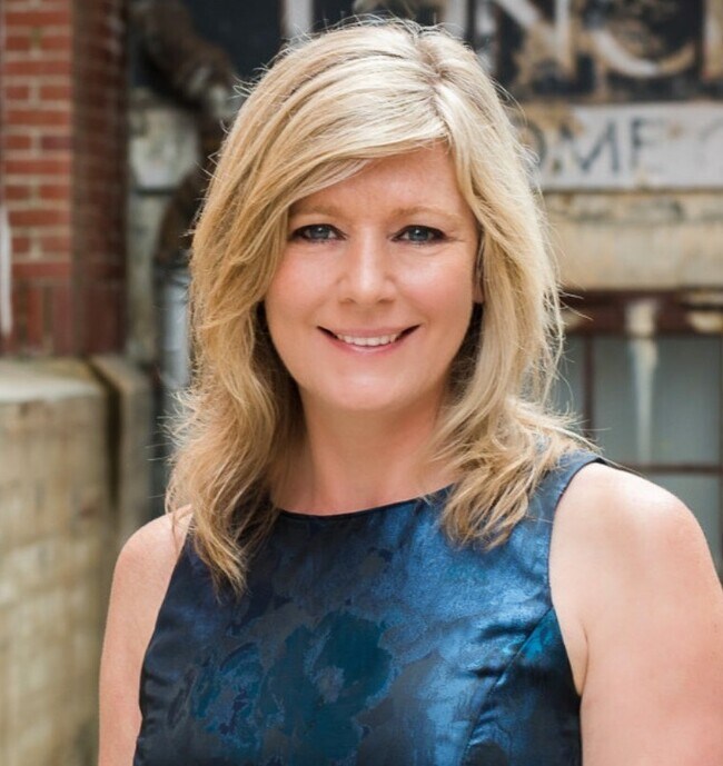 Lisa Ellis