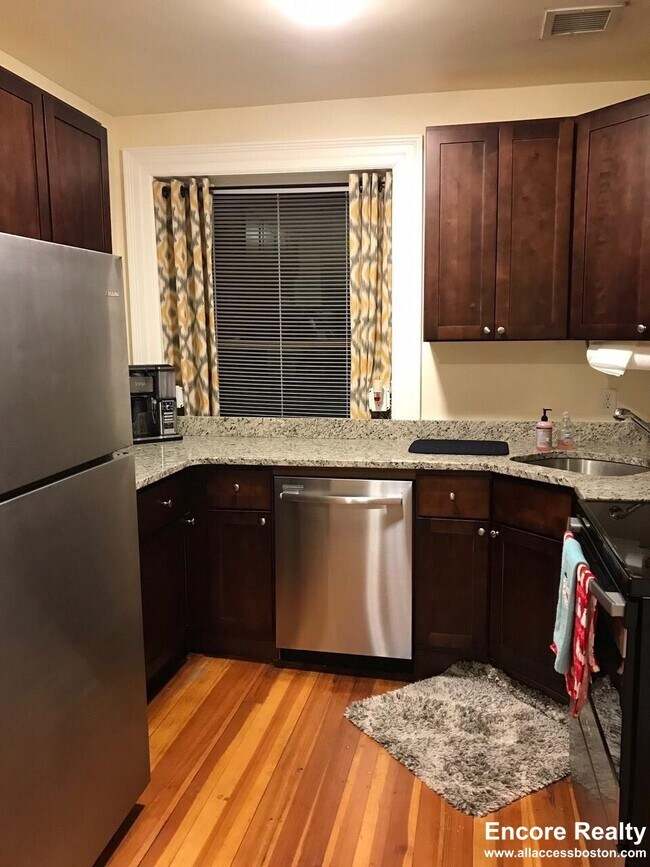 1463 Beacon St unit 38, Brookline, MA 02446 - photo 4