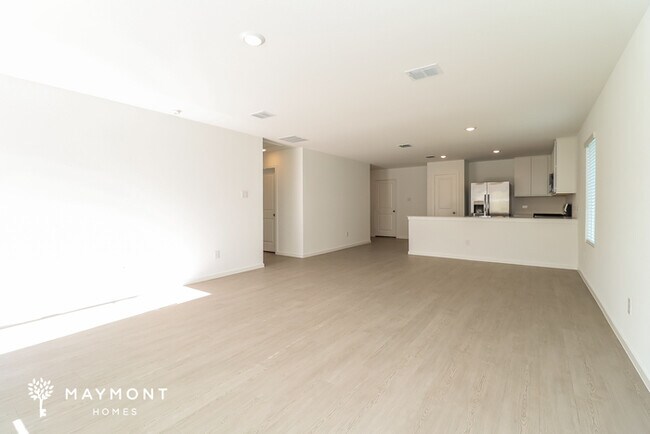 3057 Titan Spgs Dr, Saginaw, TX 76179 - photo 4