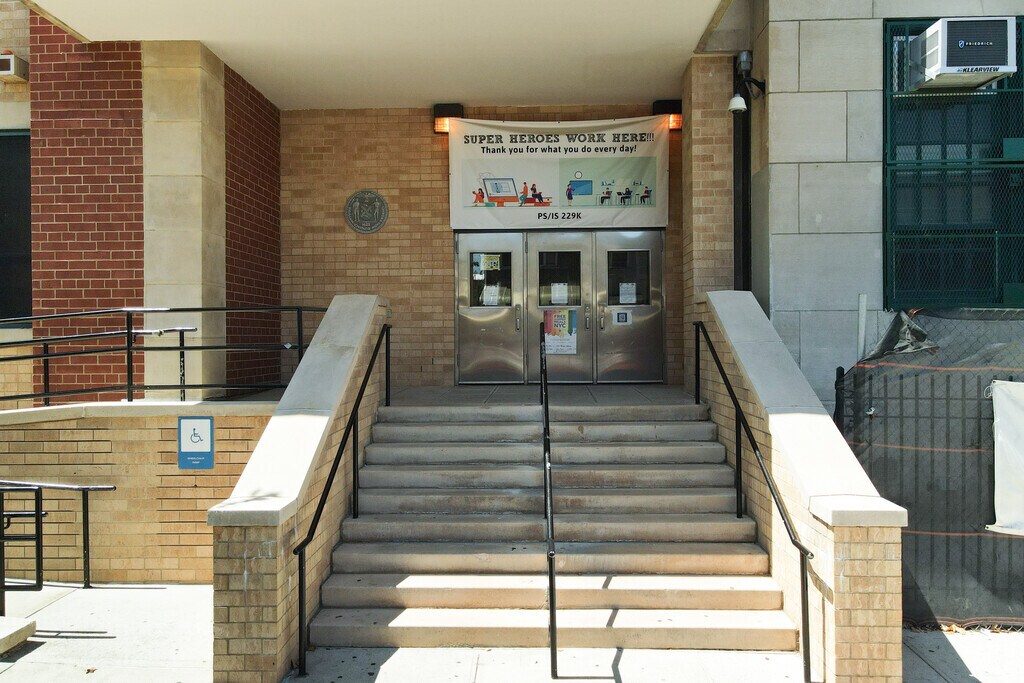 PS 229 Dyker is a public school located in Bath Beach and serves students in grades PK - 8th.