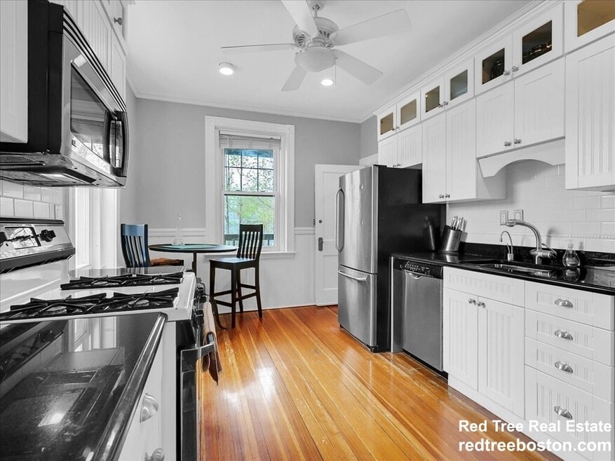 80 Browne St, Brookline, MA 02446 - photo 1