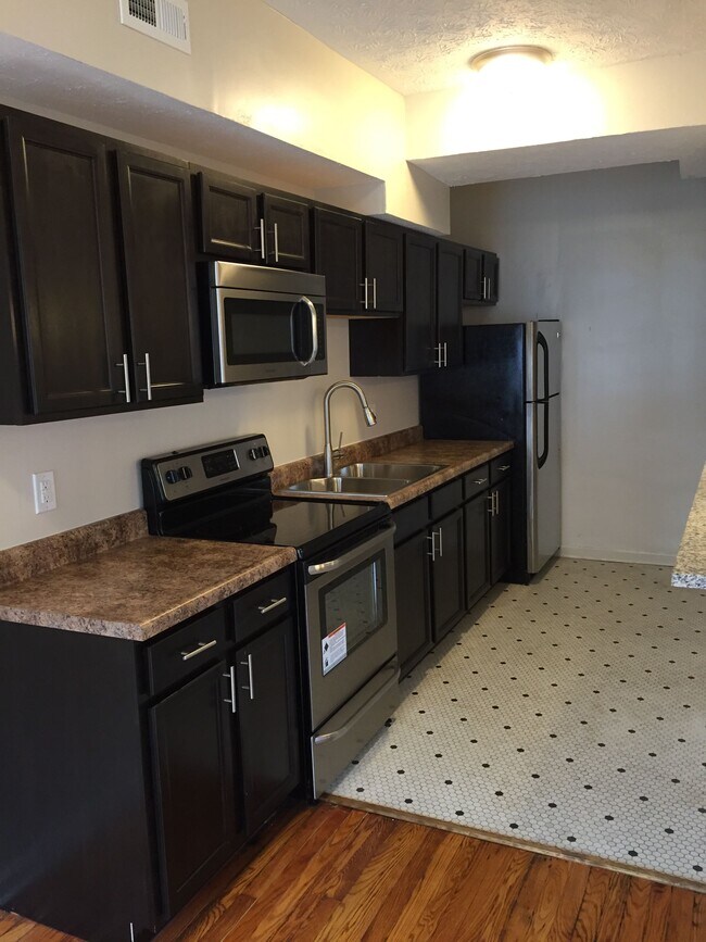 The Parkview, Indianapolis, IN 46208 - photo 6