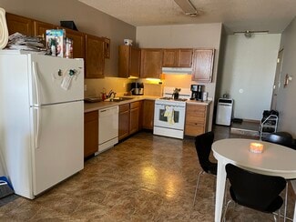 104 W Main St Unit 4, Belle Plaine, MN 56011