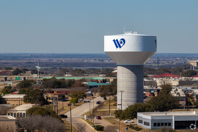 Woodway is one of the most popular suburbs of Waco.