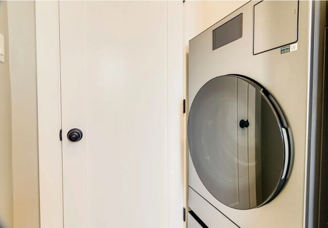 3422 W Dickens Ave, Chicago, IL 60647 - photo 5