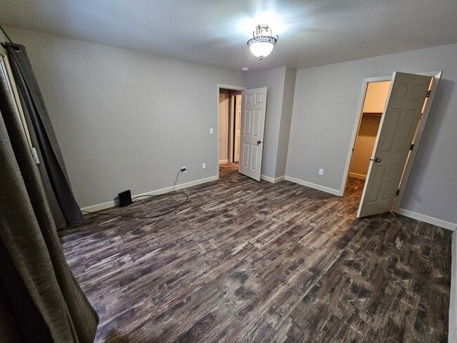 7217 Foxridge Cir unit 2, Anchorage, AK 99518 - photo 2