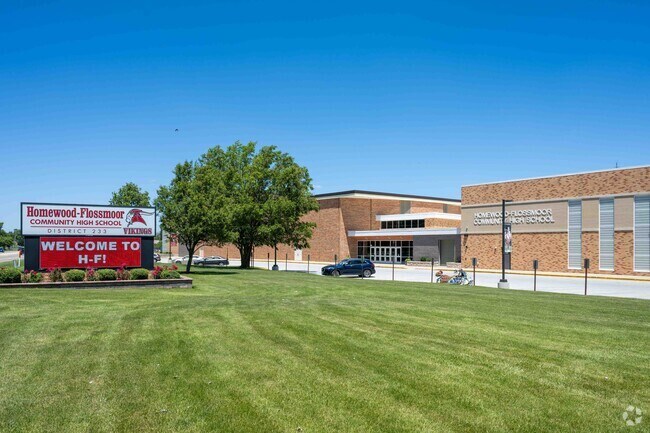 Homewood-Flossmoor High School has 2,798 students and an A minus grade according to Niche.