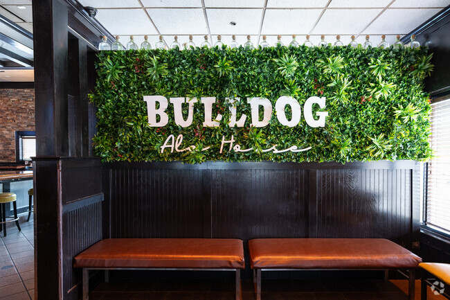 Bulldog Ale House in Indian Chase Meadows is a perfect spot to meet up with friends.