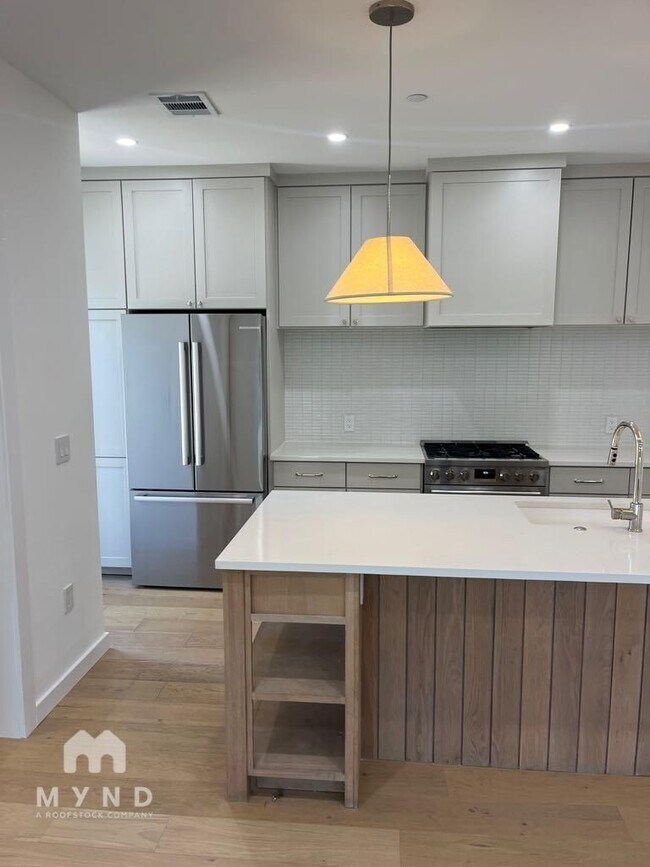 4429 Gillis St, Austin, TX 78745 - photo 3