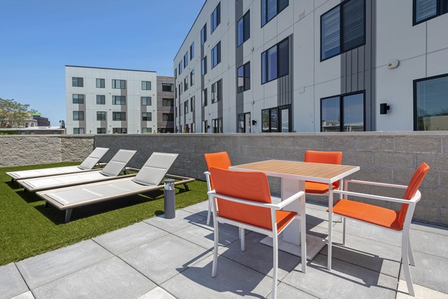 19 East, Bayonne, NJ 07002 - photo 5