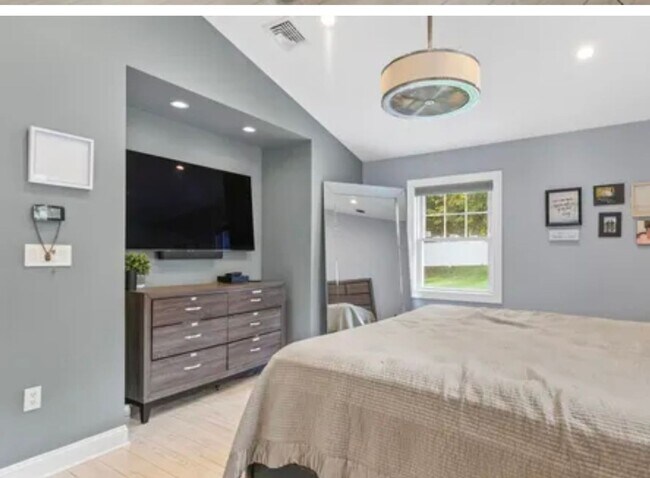 4 Hellstrom Rd, East Haven, CT 06512 - photo 6