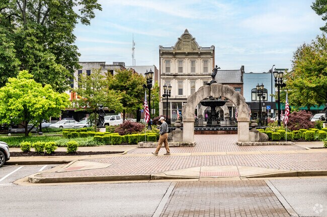 Fountain Square Park is located in the center of Downtown Bowling Green.