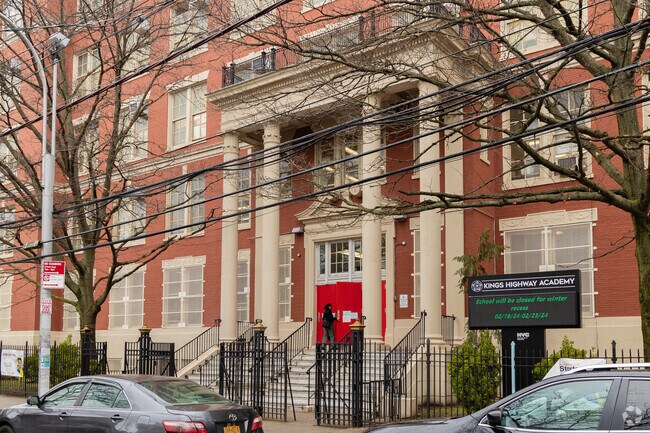 PS 197 has a student-teacher ratio of 14 to 1.