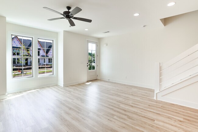 3236 Bottle Way unit 38789144, Auburn, AL 36830 - photo 4