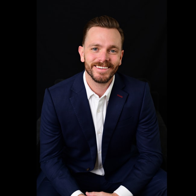 Agent Photo
