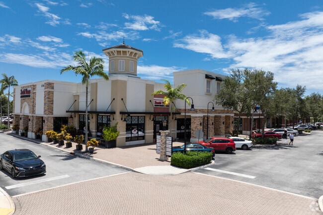 Canyon Trails residents have multiple restaurants to choose from in Canyon Town Center.