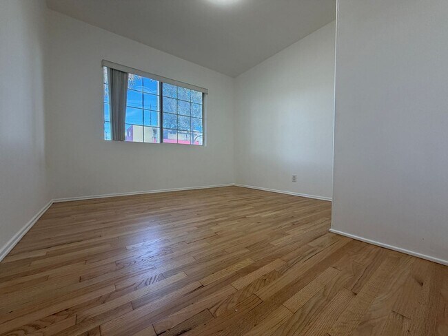 2004 19th St, Santa Monica, CA 90404 - photo 7