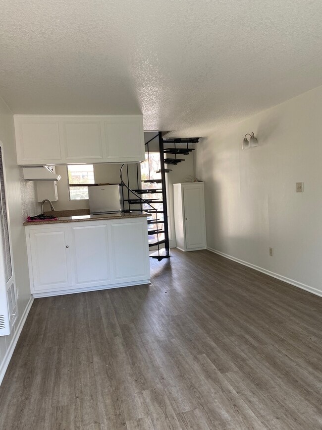 newly painted walls and kitcehn cabinets