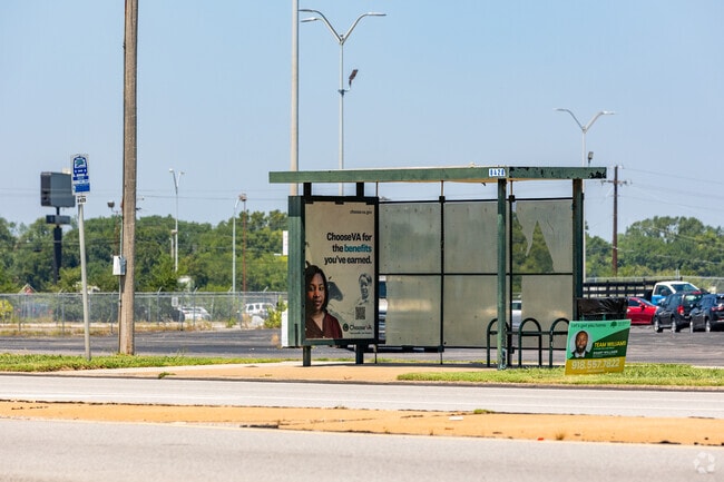 Tulsa Transit has many bus stops along 21st in the Longview Lakes Estates neighborhood.