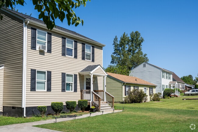 The neighborhood of Piney Knolls offers quiet streets and generous lot sizes.