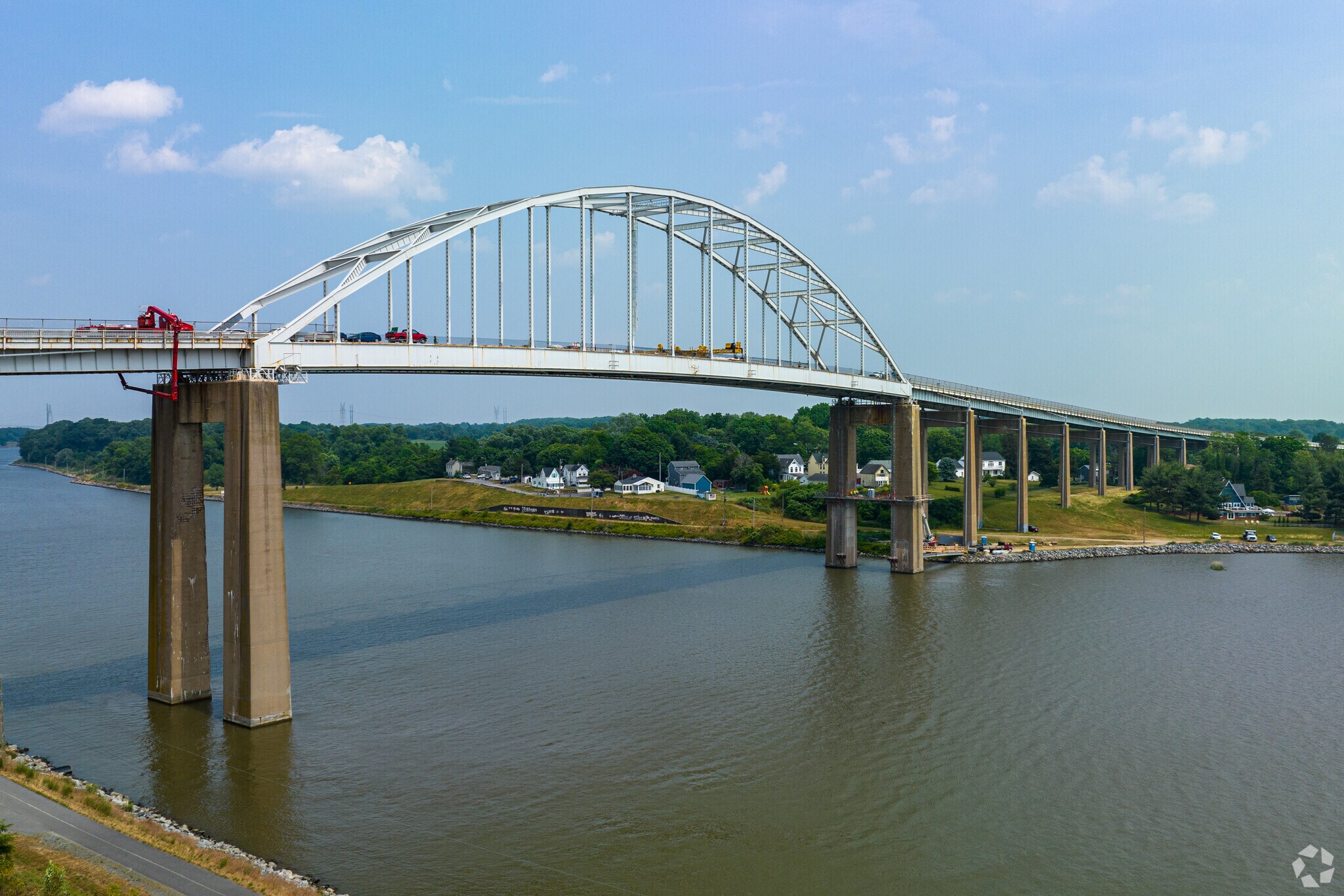 St. Georges sits right on the Delaware Canal, and features the iconic St. Georges bridge.