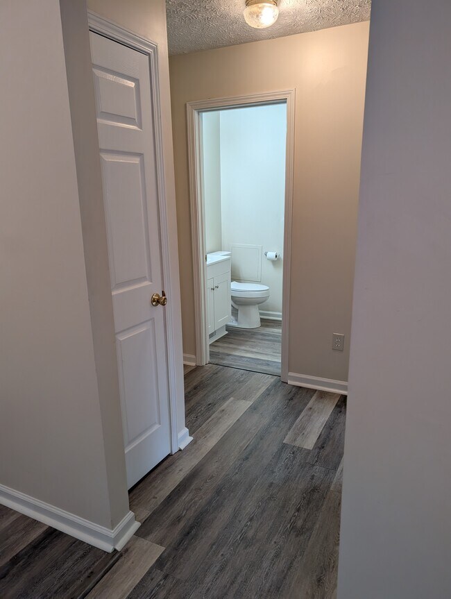 138 Crestview Dr unit A, Franklin, KY 42134 - photo 5