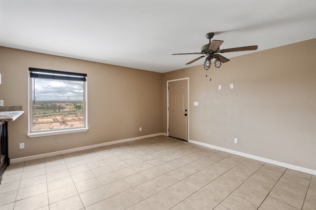 110 Colorado St unit 3, Del Rio, TX 78840 - photo 6