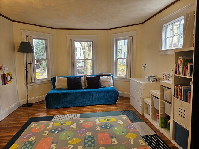 152 Raymond St, Cambridge, MA 02140 - photo 7