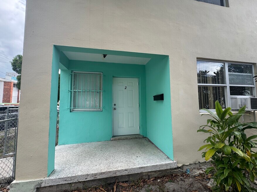 1838 NW 1st Place unit 2, Miami, FL 33136 - photo 1