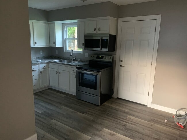 403 Railroad St unit 403, Urbana, OH 43078 - photo 4