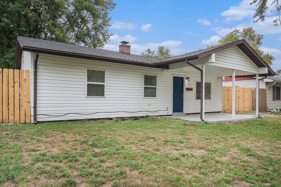 126 Saint Robert Dr, East Saint Louis, IL 62206 - photo 1