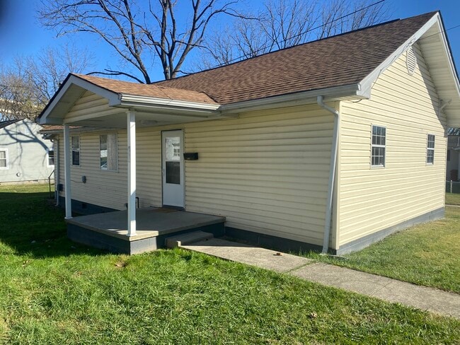 104 1st St, Dunbar, WV 25064 - photo 3