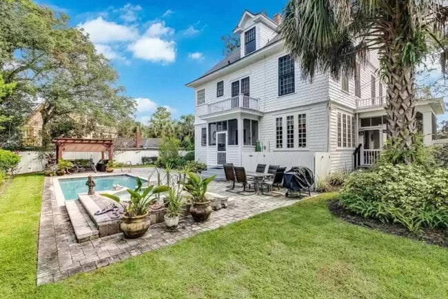 406 NE 7th Ave unit ID1359115P, Gainesville, FL 32601 - photo 6